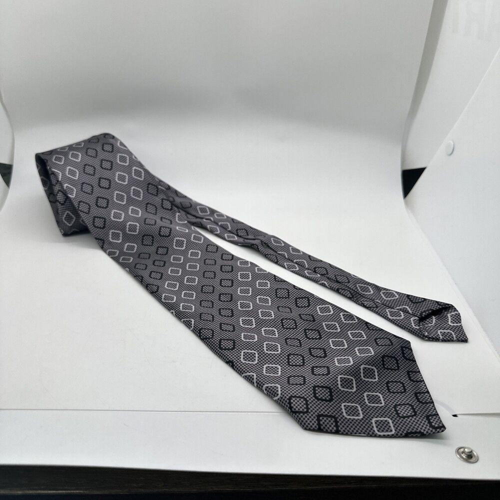 A. Vincenzo Tie Gray Scale Geometric Polyester Necktie